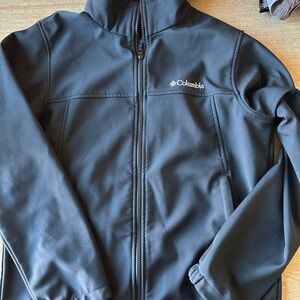 Columbia Men's Black Softshell Full-Zip Performance Jacket